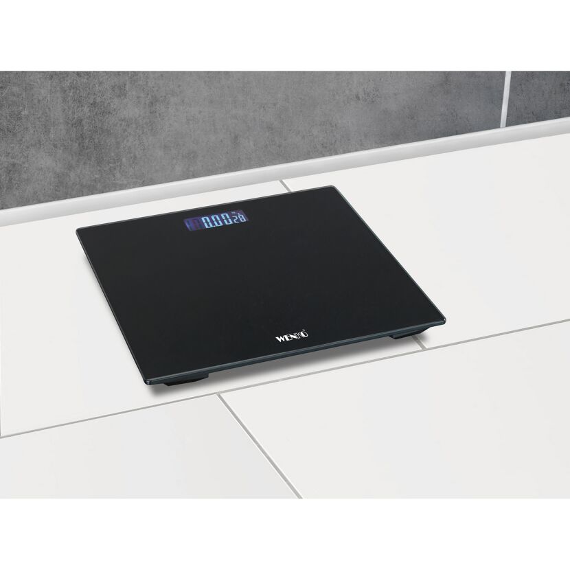 Schwarze Personenwaage mit LCD-Anzeige