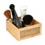 Bambuskiste mit Make-up Pinseln und Nagelfeile