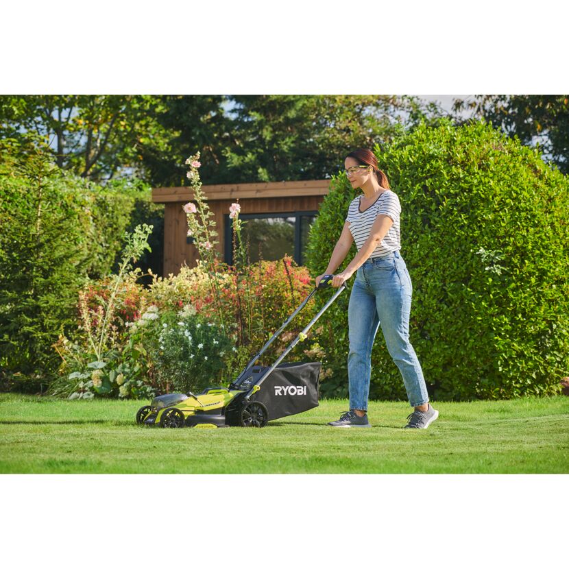 Akku-Rasenmäher 'One+ HP Brushles RY18LMX33A-0' 18 V Schnittbreite 33 cm ohne Akku und Ladegerät