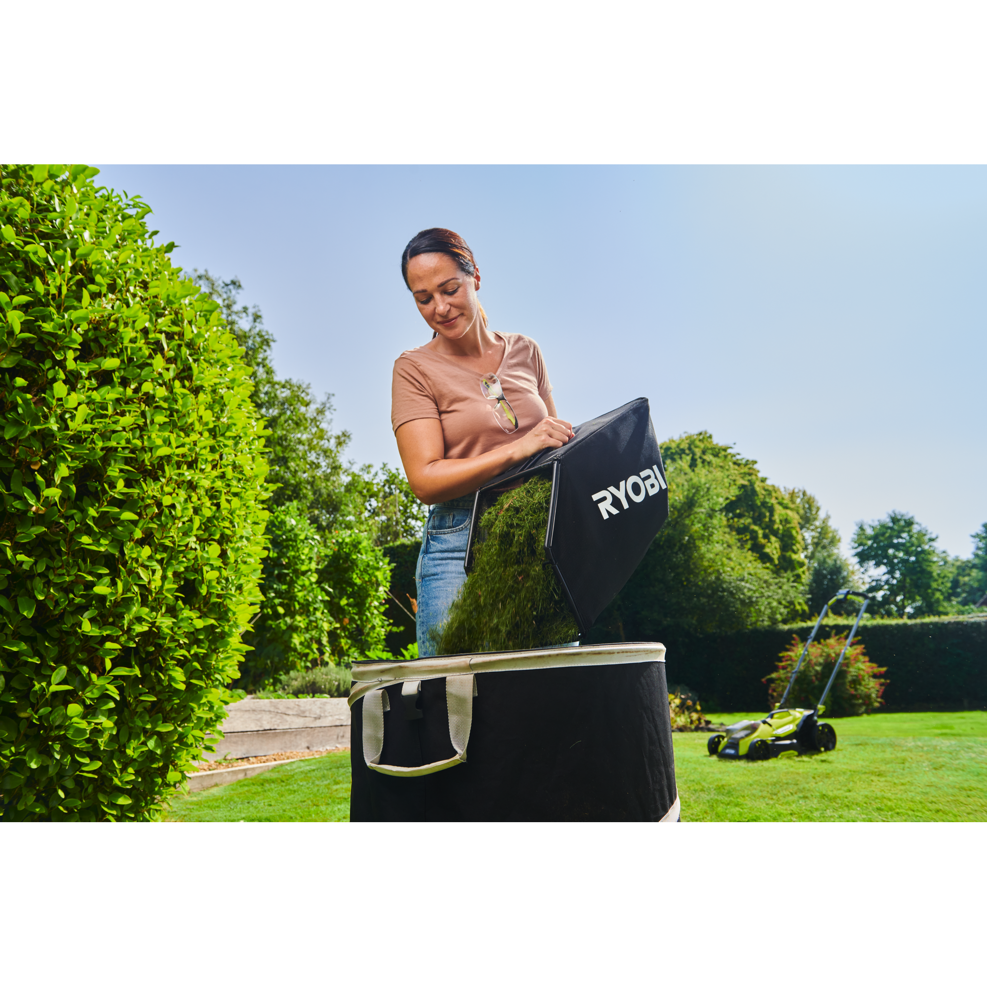 Akku-Rasenmäher 'One+ HP Brushless RY18LMX33A-150' 18 V Schnittbreite 33 cm mit Akku und Ladegerät