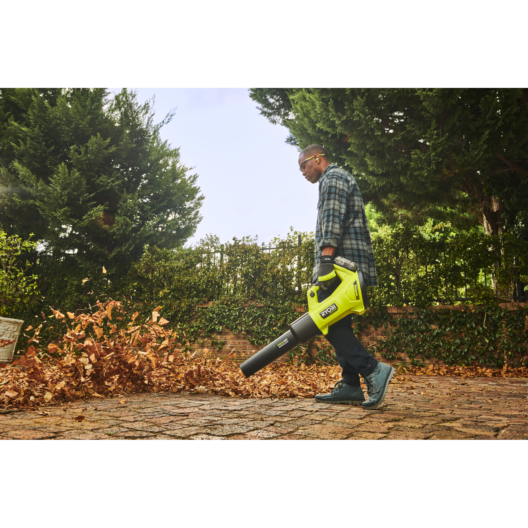 Akku-Laubgebläse 'RY18BLXD-0 ONE+ HP Whisper™ Brushless' 18 V ohne Akku und Ladegerät