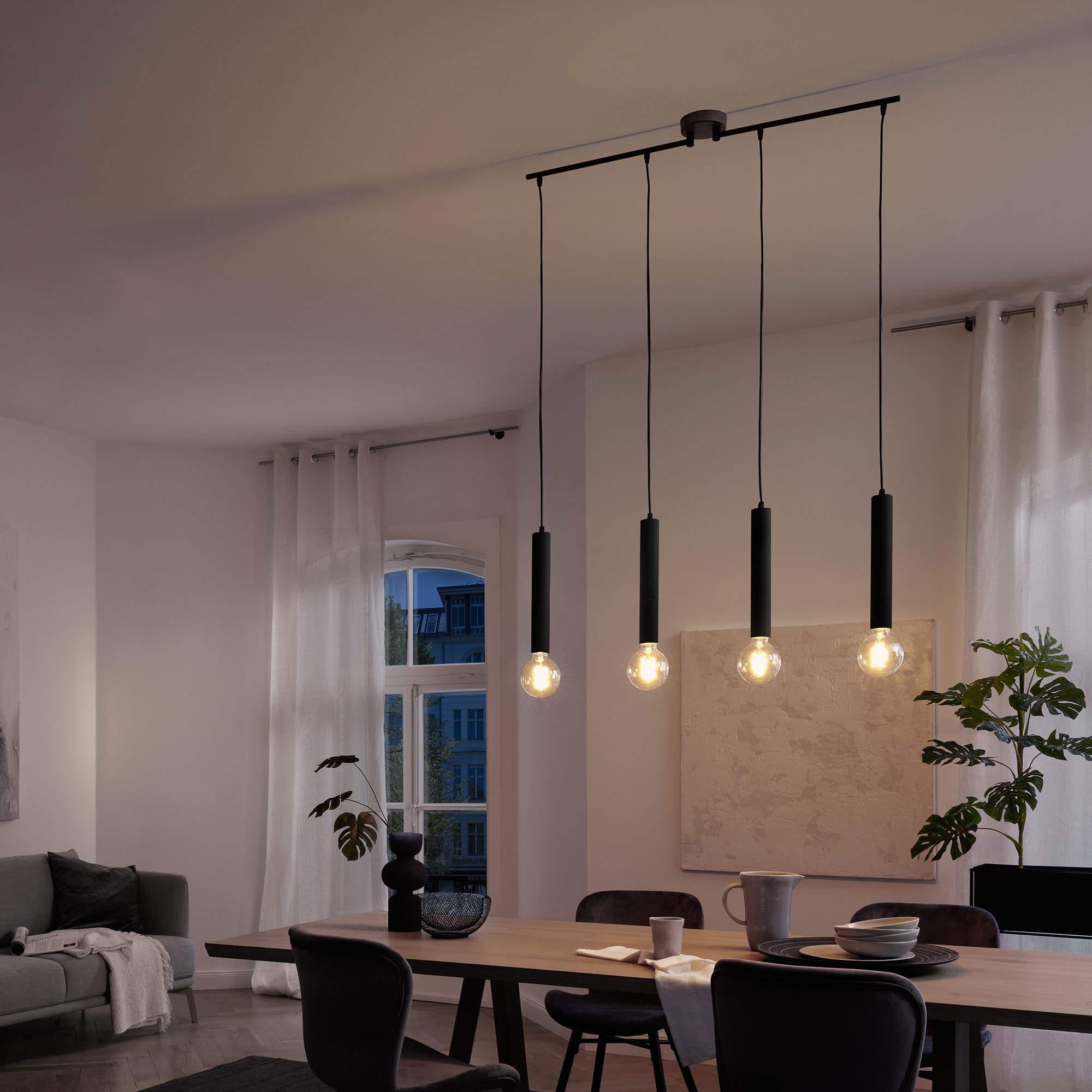 Pendelleuchte 'Longa' schwarz 60 W