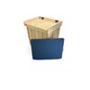 Holztruhe mit blauem Sitzkissen