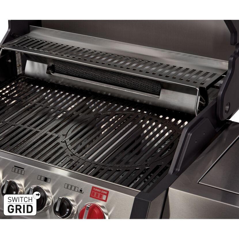 Gasgrill mit geöffnetem Deckel