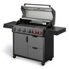 Gasgrill mit geöffnetem Deckel