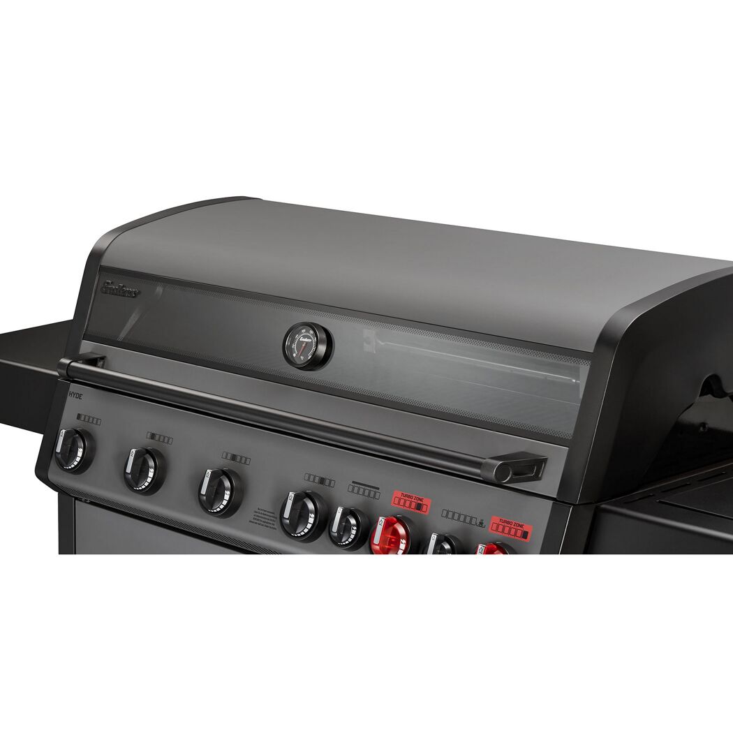Gasgrill mit sechs Drehreglern