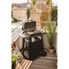 Gasgrill auf einem Balkon