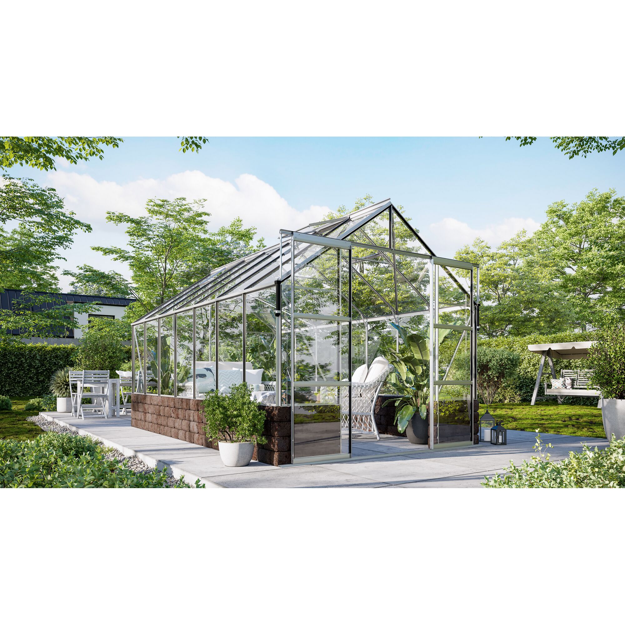 Gewächshaus mit geöffneter Tür im Garten