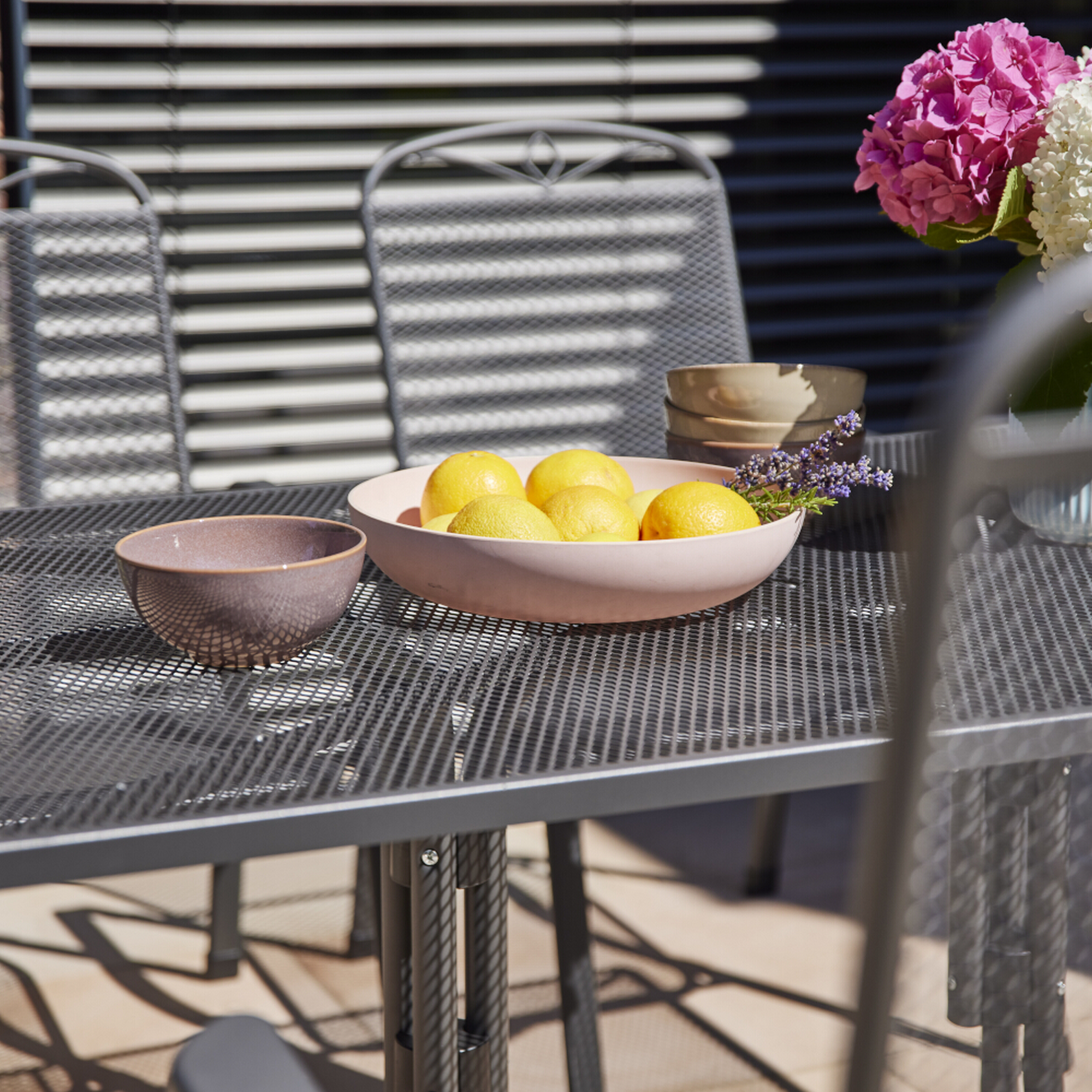 Tisch 'Elda' Stahl matt-anthrazit 90 x 71 x 140 cm