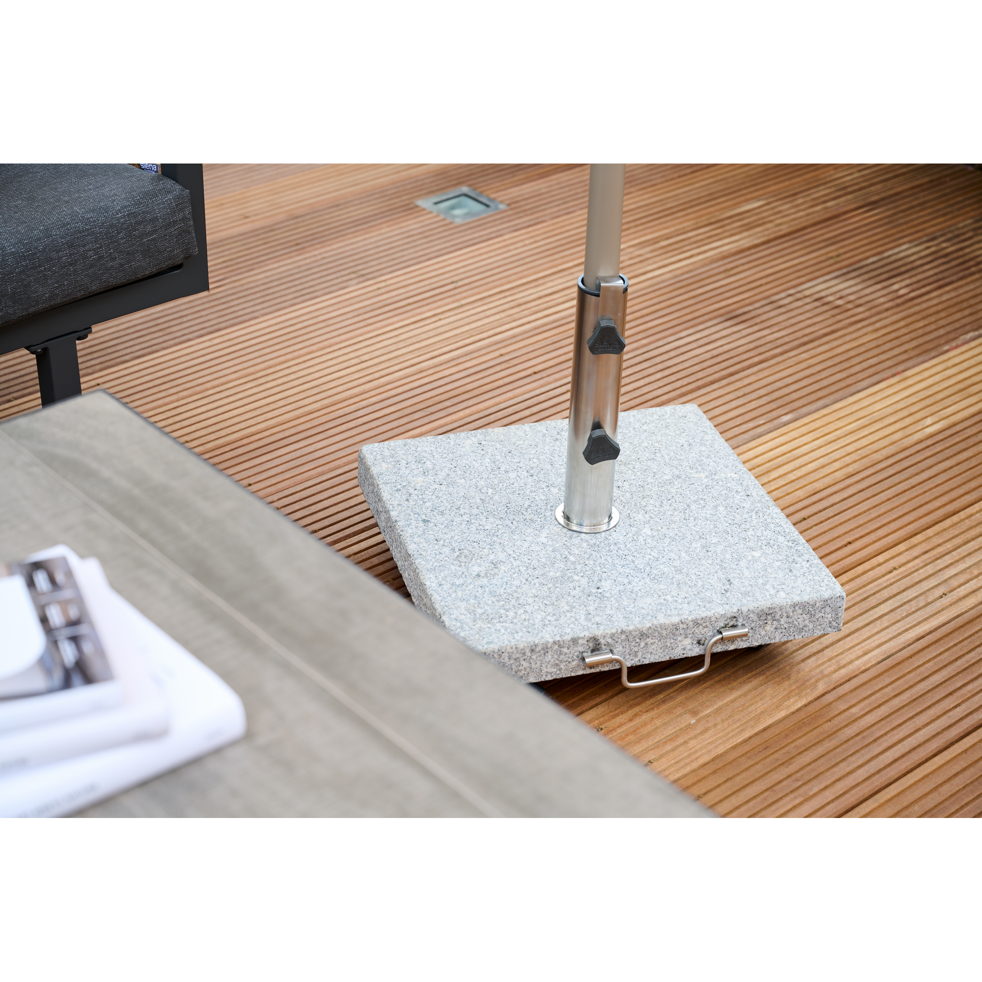 Schirmständer 'Ennio' für Schirmmast mit Ø 25 - 48 mm Granit 45 x 45 x 5,1 cm