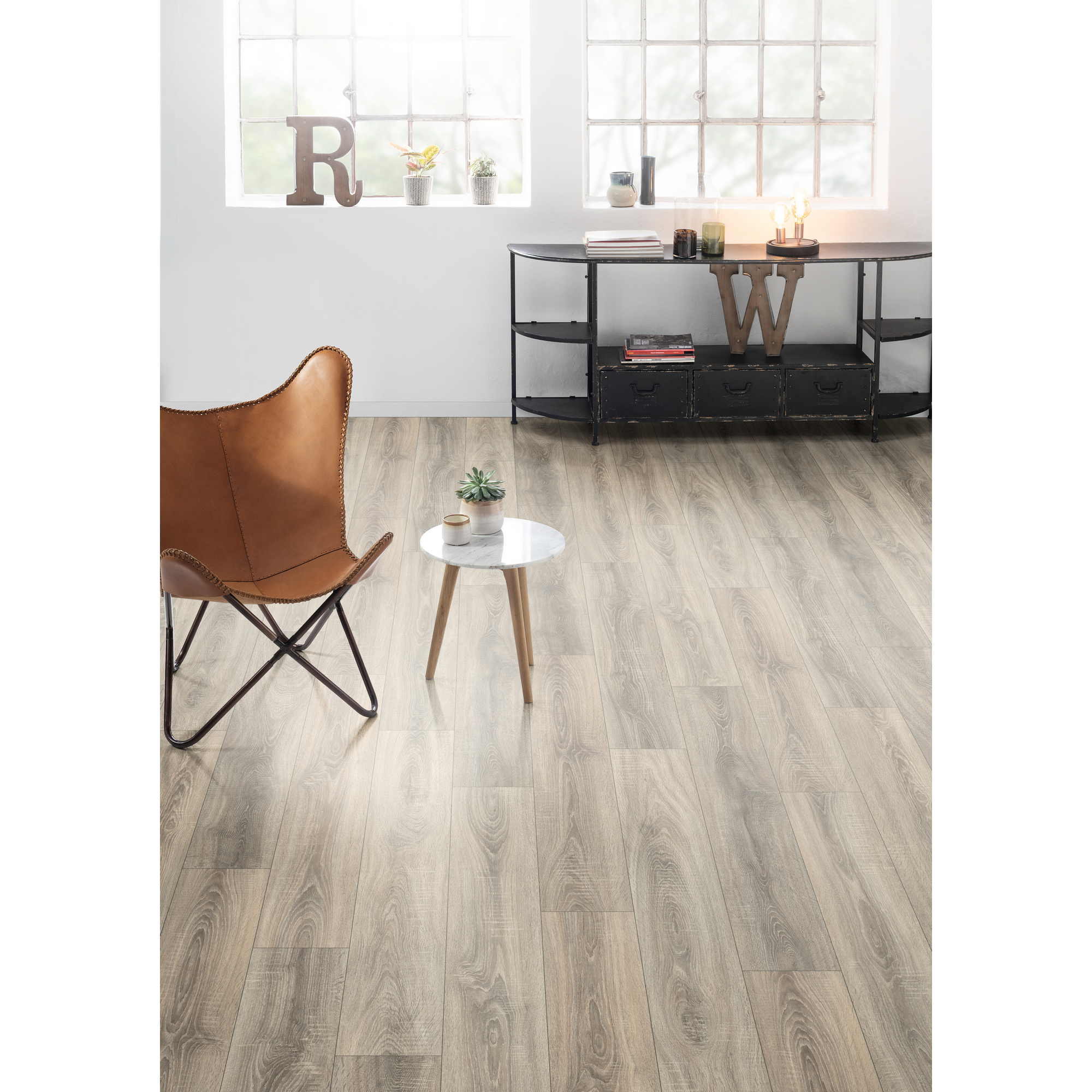 Laminat 'NatureSense' EL1056 Bardolino Eiche grau 7 mm
