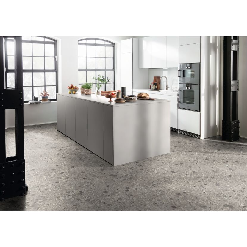 Laminat 'NatureSense Aqua' ELF021 Triestino Terrazzo grau 8 mm