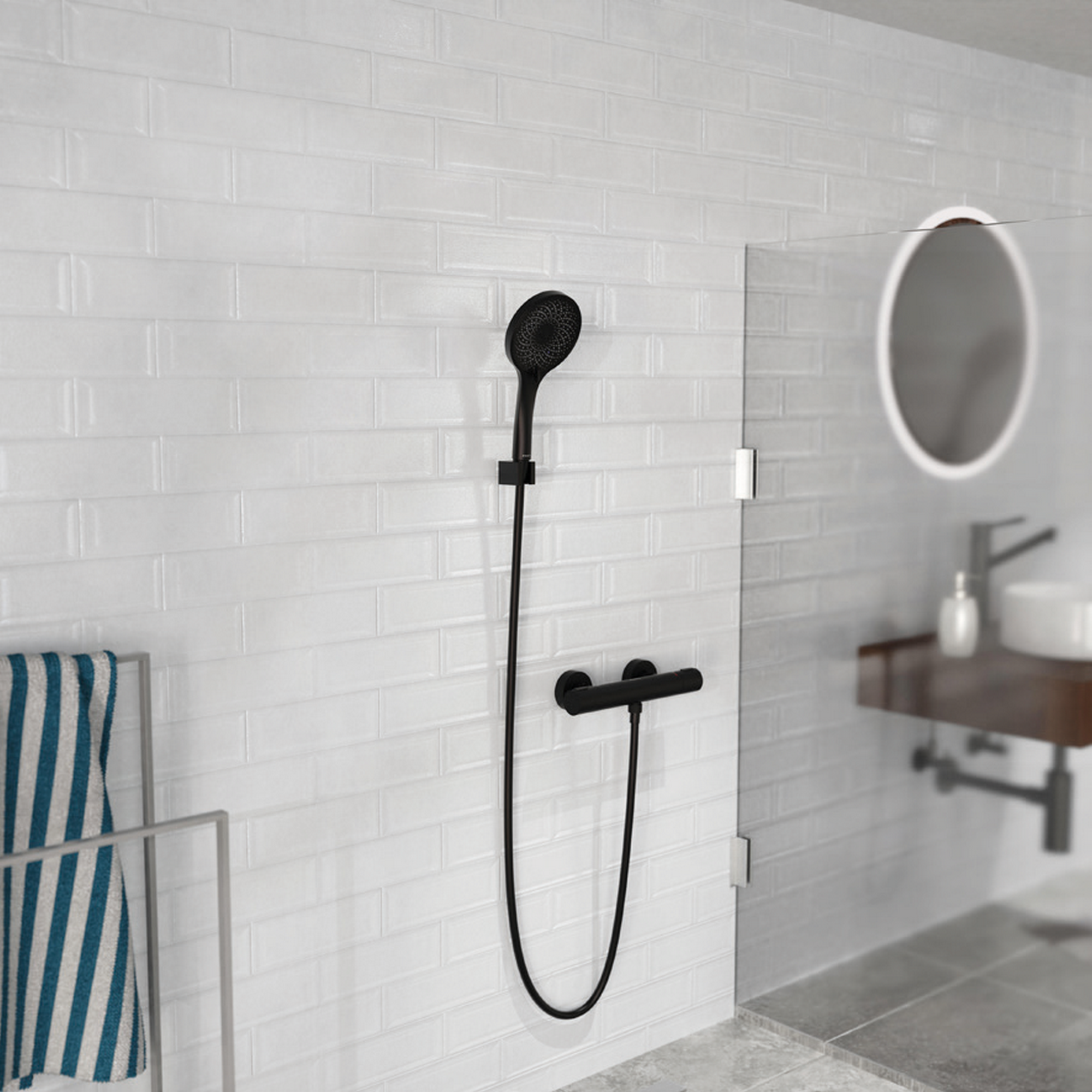 Handbrause 'Raven' schwarz matt Ø 13 cm, 3 Strahlarten