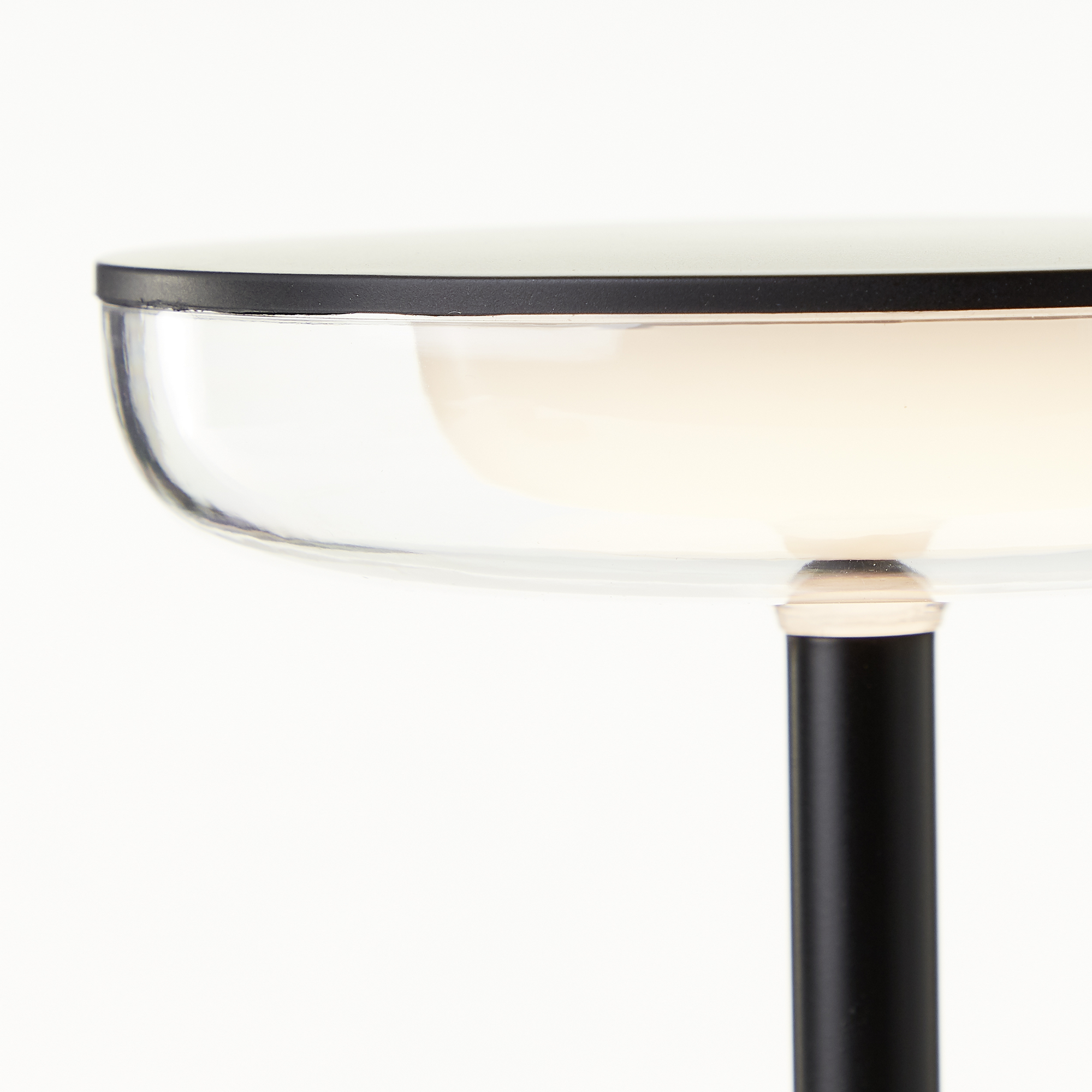 Akku-Tischlampe 'Nevio' 2 W warmweiß schwarz