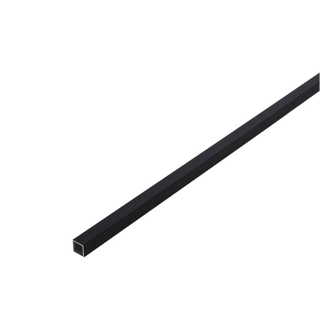 Schwarzes Aluminium Quadratrohr 'combitech'.