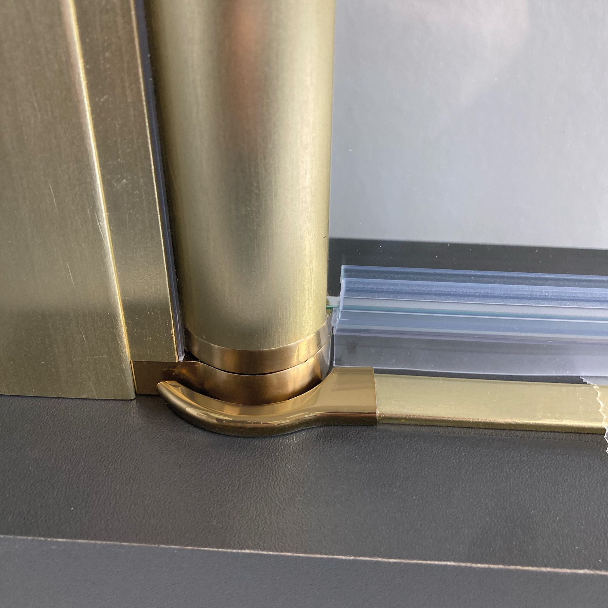 Drehtür 'Elana 2.0' für Nische, rechts goldfarben, 100 x 200 cm