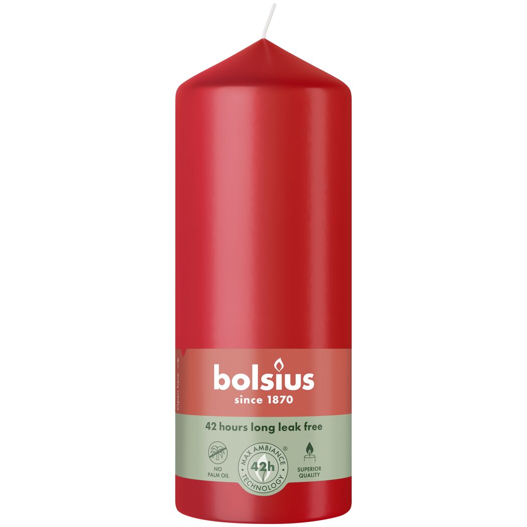 Rote Bolsius Stumpenkerze mit Label
