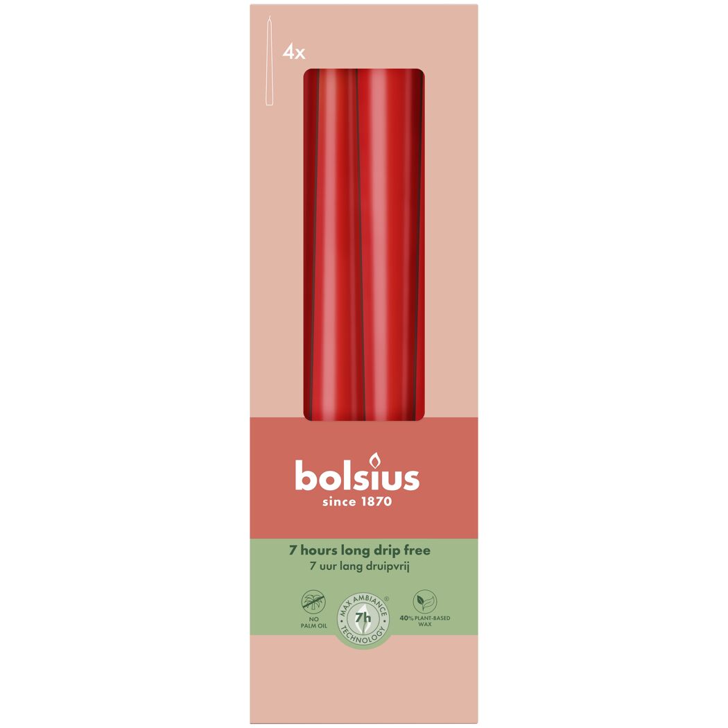 Vier rote Bolsius Tafelkerzen in der Verpackung.