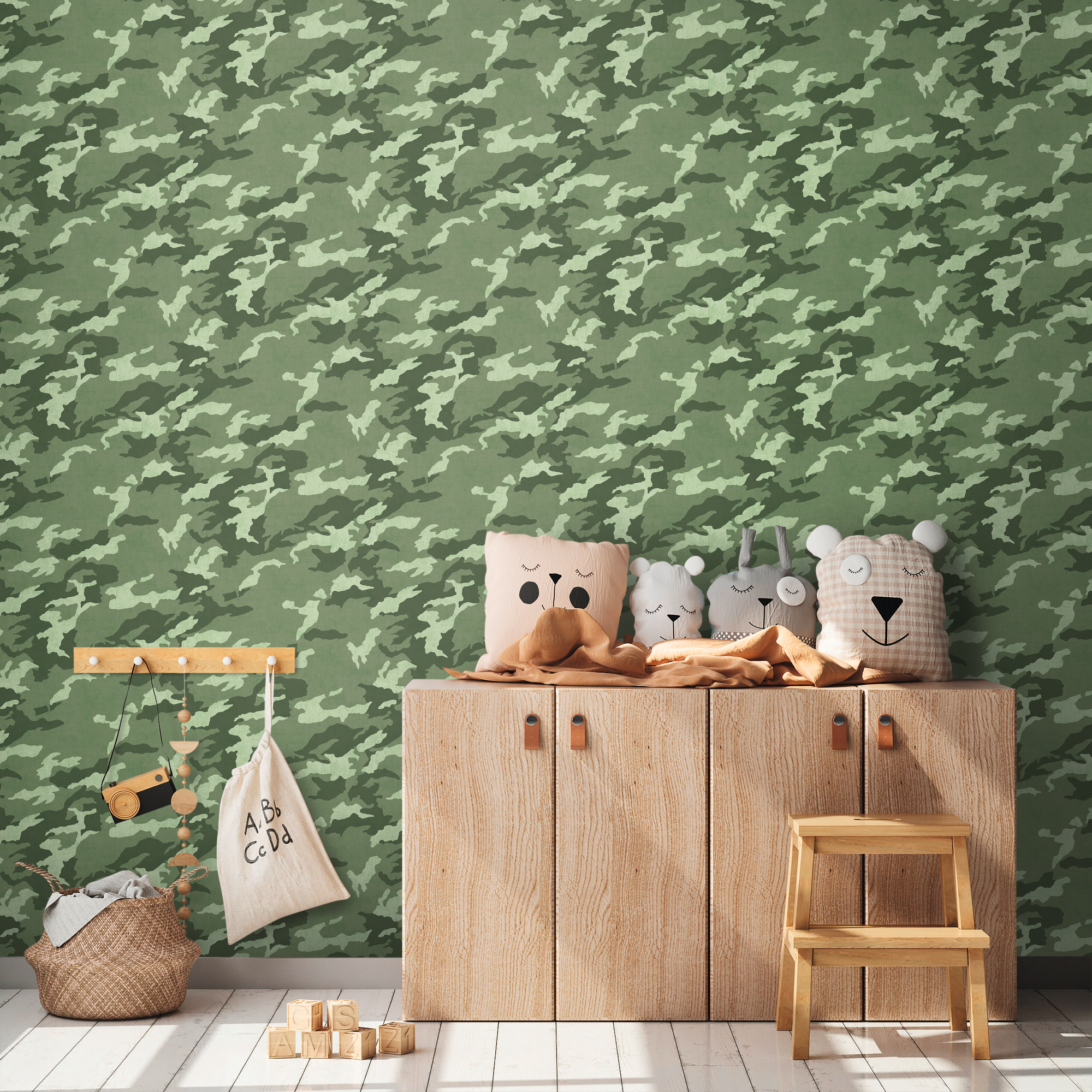 Vliestapete 'Lilly & Luis' Camouflage grün 0,53 x 10,05 m