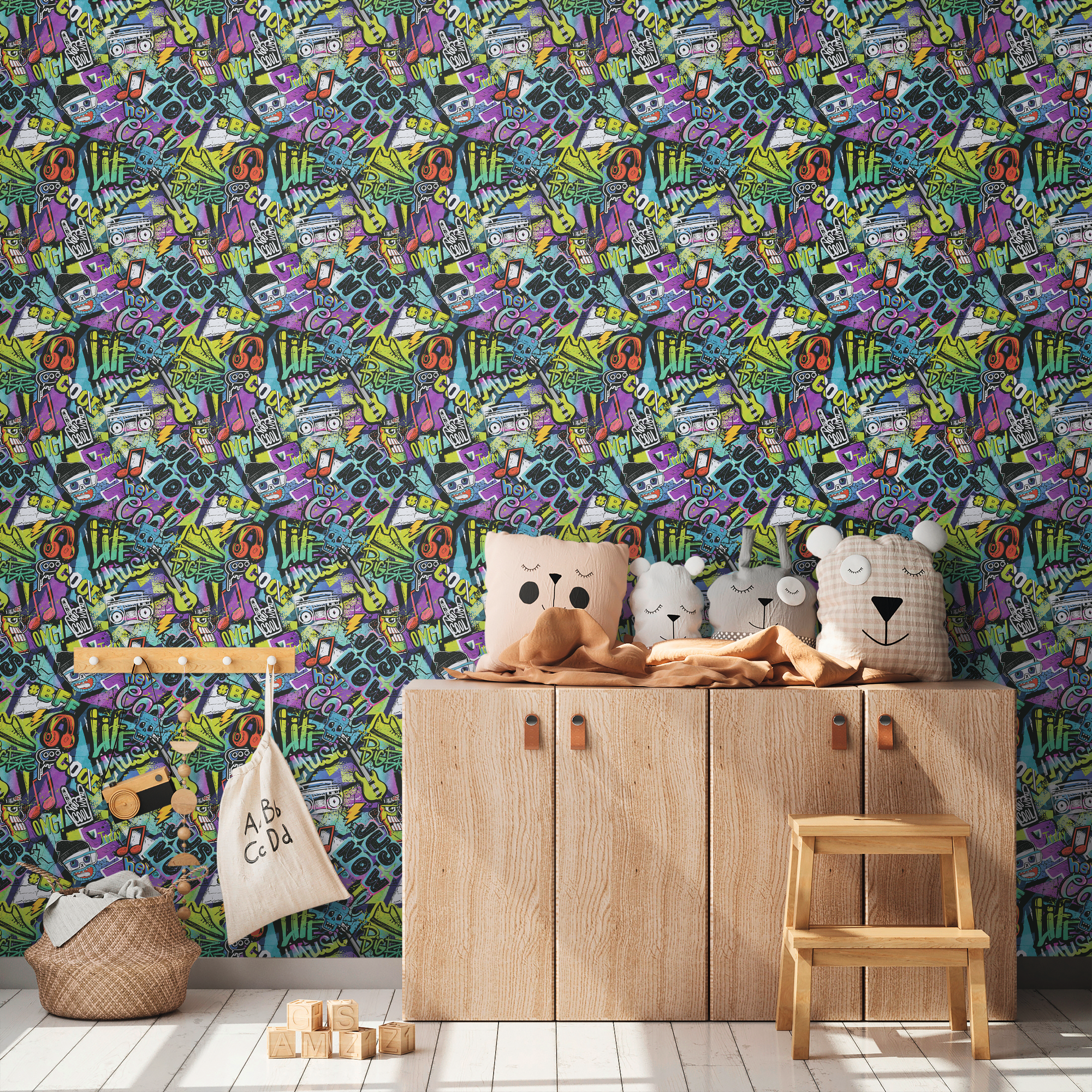 Vliestapete 'Lilly & Luis' Graffiti bunt 0,53 x 10,05 m