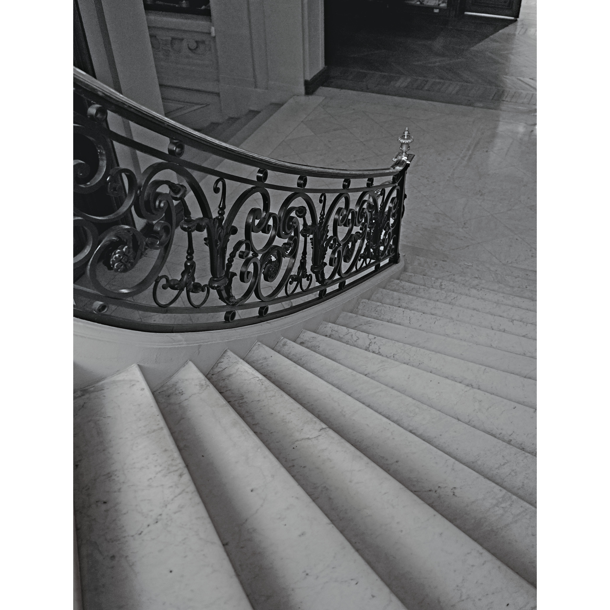 Vliestapete 'Daniel Hechter 7' Treppe grau 3-teilig 2,12 x 2,8 m
