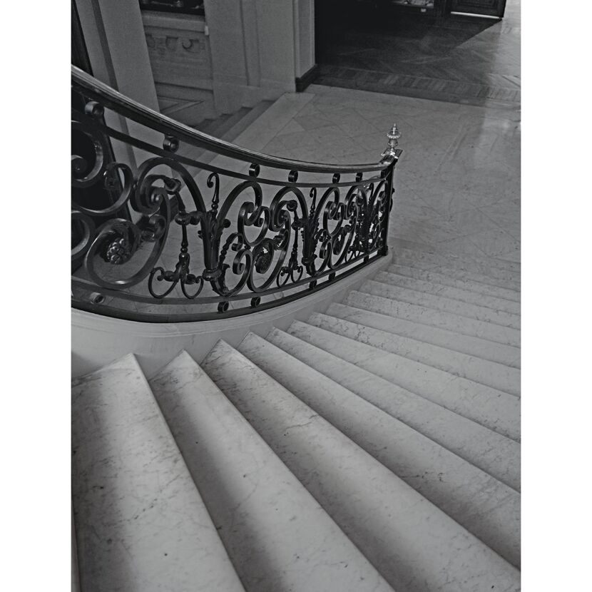 Vliestapete 'Daniel Hechter 7' Treppe grau 3-teilig 2,12 x 2,8 m