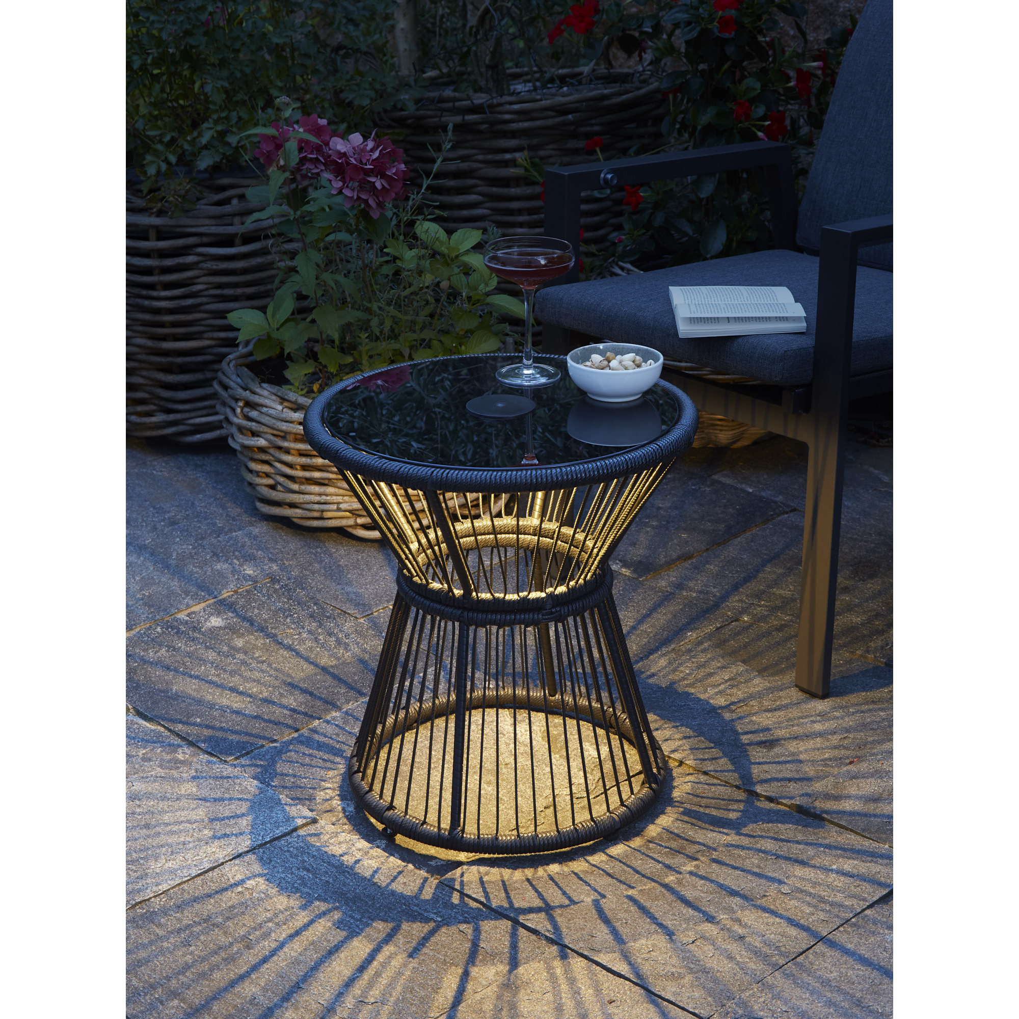 Beistelltisch 'Coco' mit LED-Beleuchtung schwarz Ø 46 x 50 cm