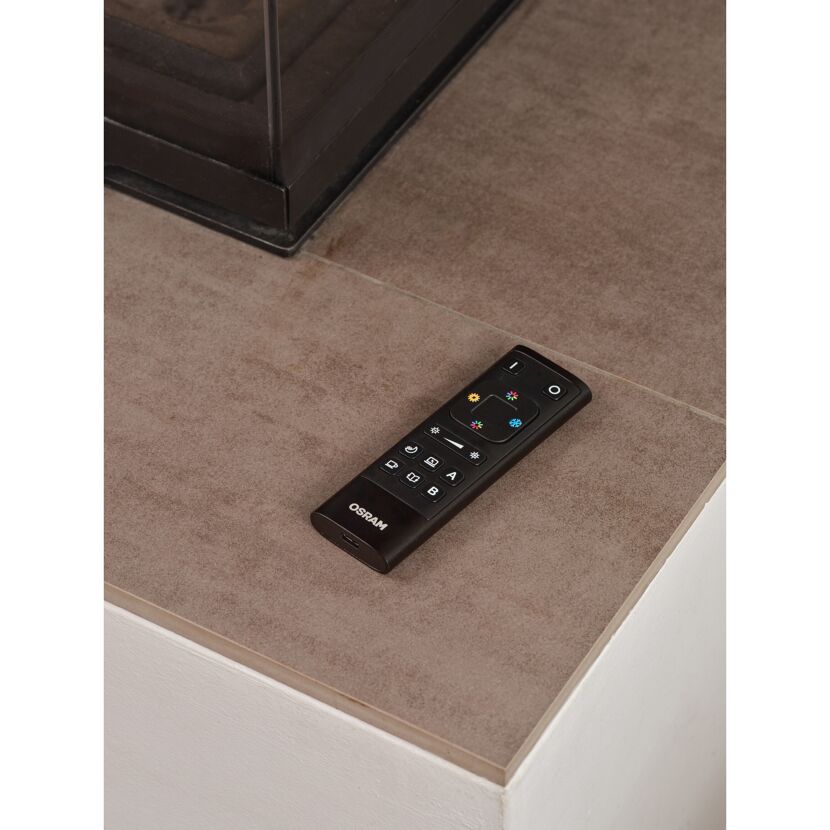 WiFi-Fernbedienung 'SMART' schwarz mit USB-C