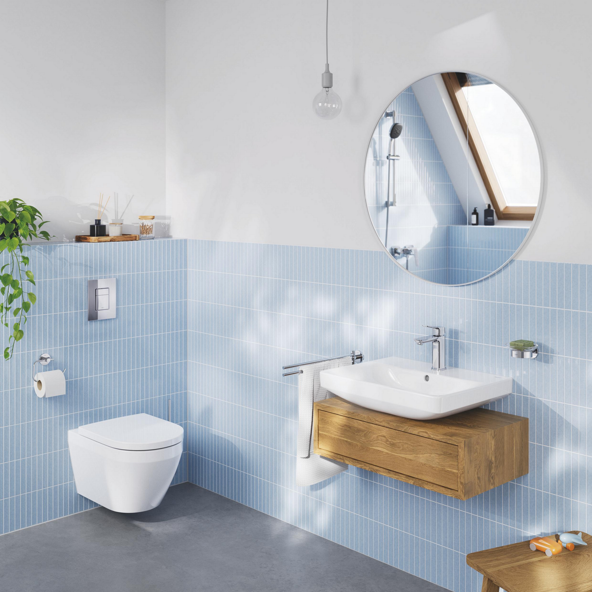 Wand-WC 'Euro Keramik' spülrandlos inklusive WC-Sitz weiß