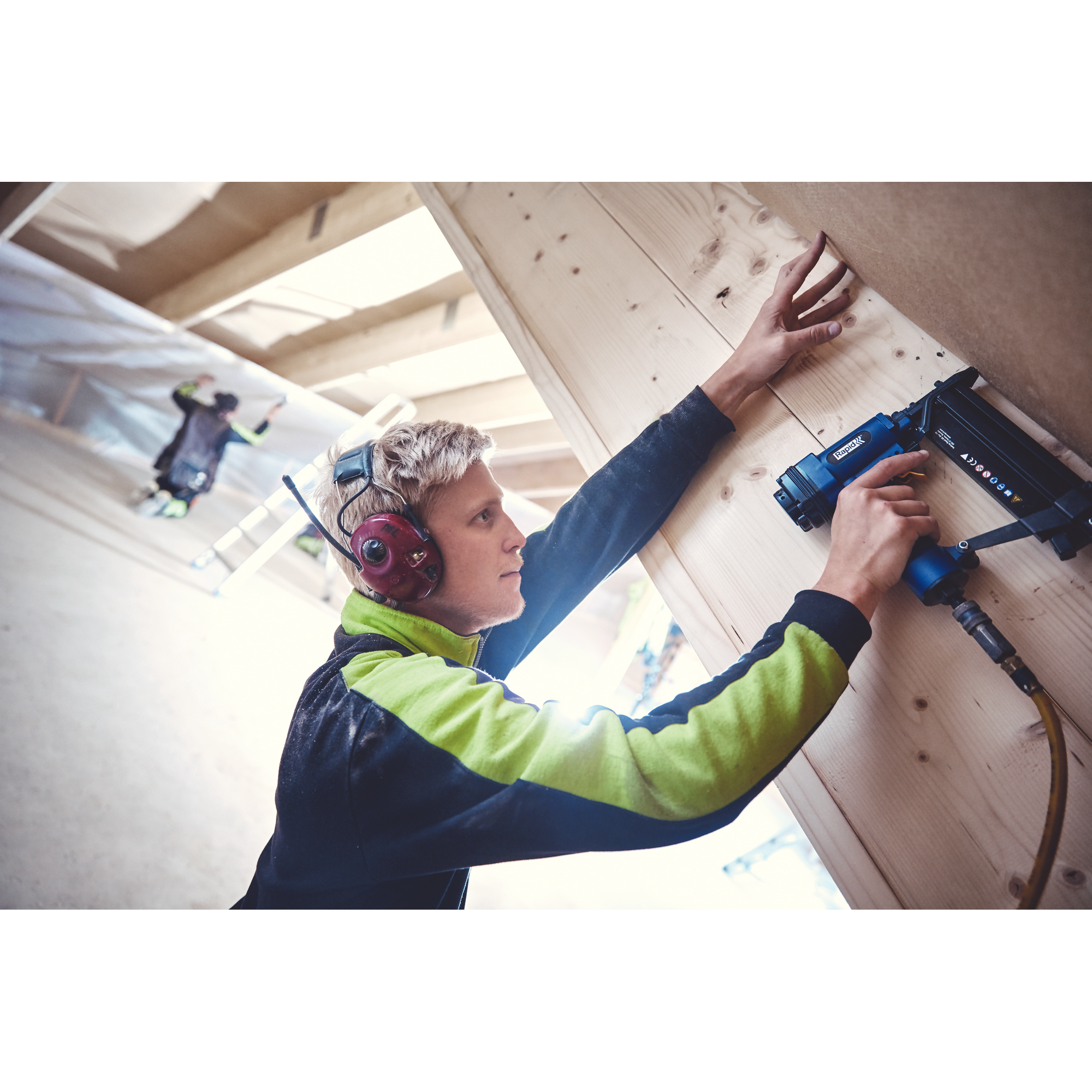 Drucklufttacker/-nagler PBS151 im Koffer