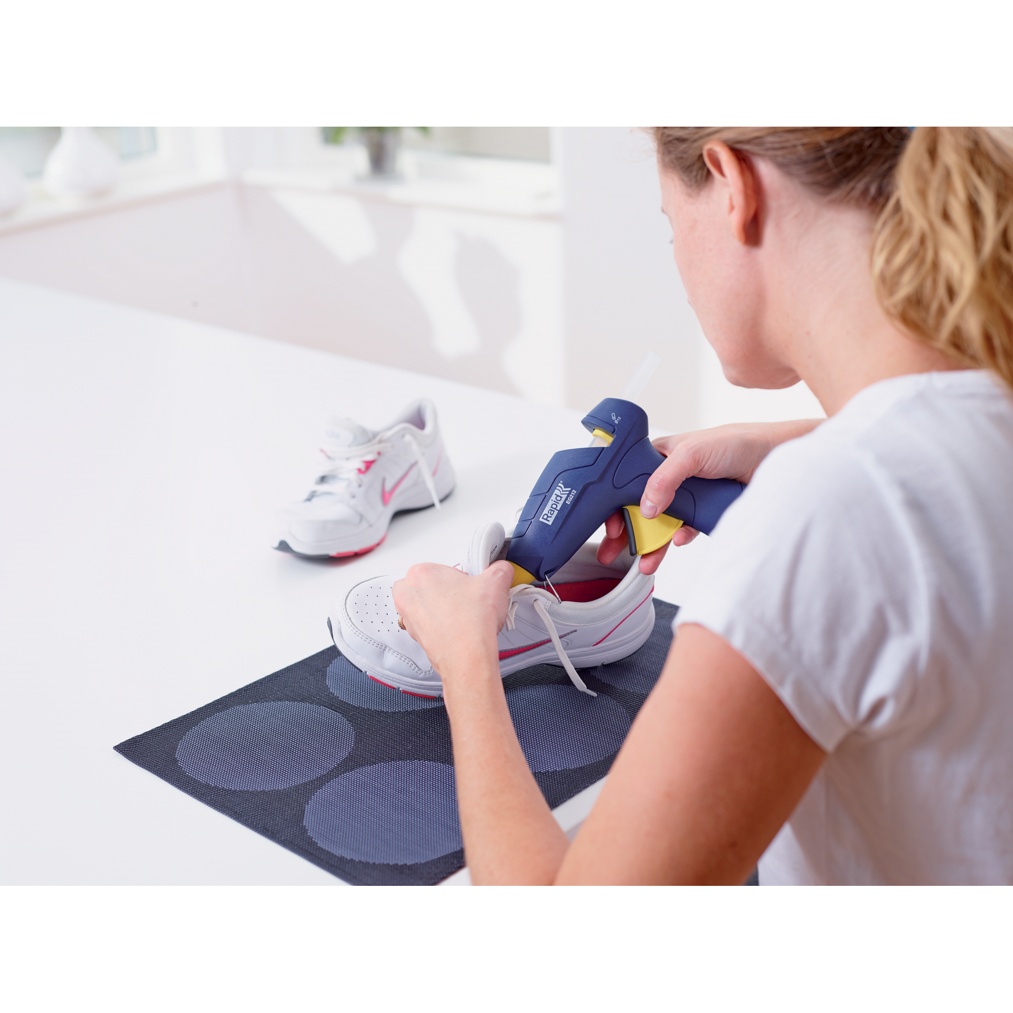 Klebepistole  EG212 mit 24 Klebesticks