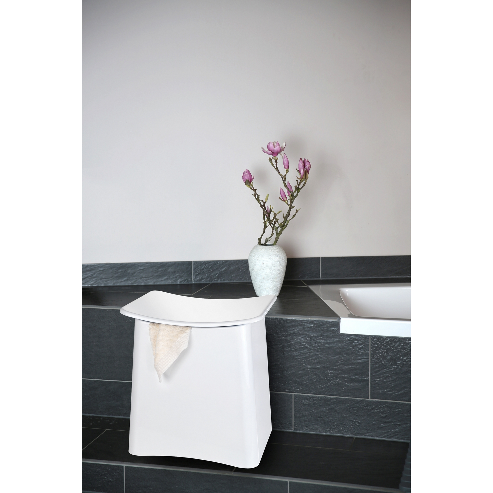 Badhocker mit Wäschesack 'Wing' weiß 45 x 48 x 33 cm