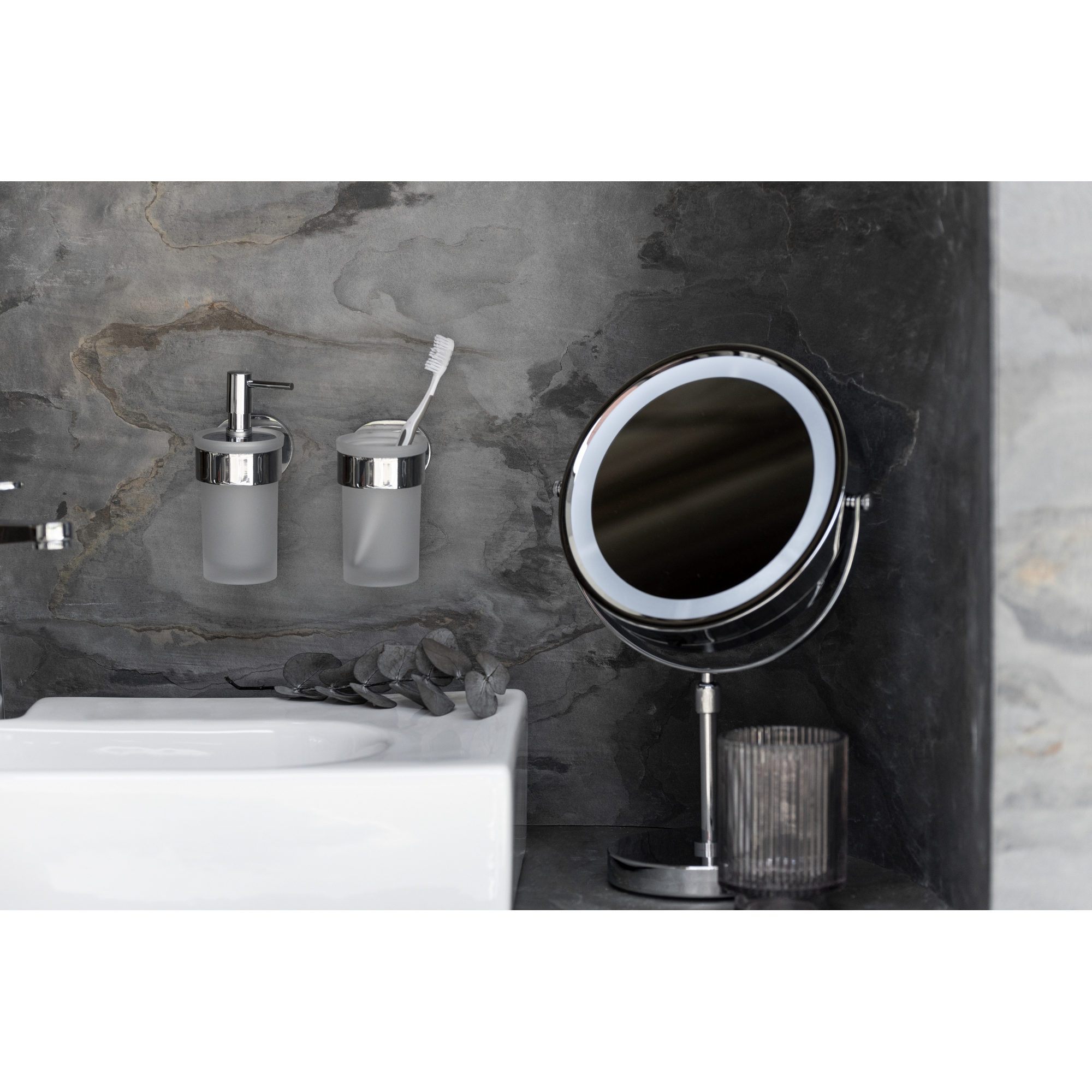 Seifenspender 'Isera' Glas weiß 150 ml