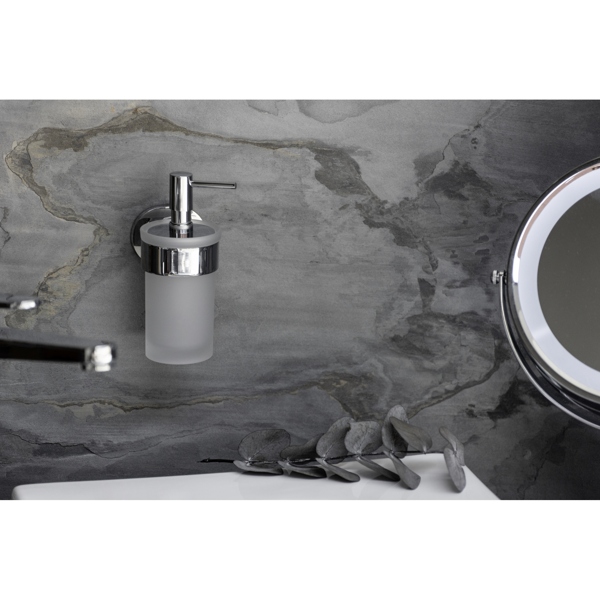 Seifenspender 'Isera' Glas weiß 150 ml