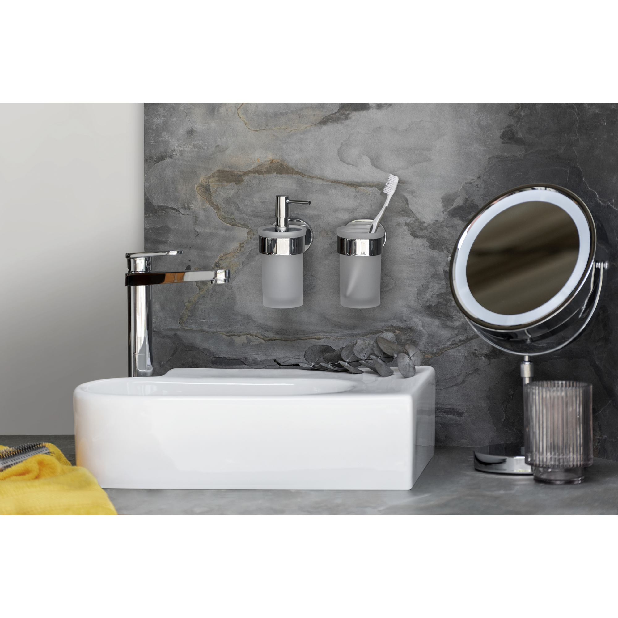 Seifenspender 'Isera' Glas weiß 150 ml