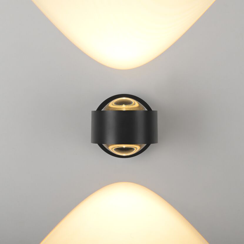 LED-Wandleuchte 'Chia' schwarz 2-flammig 9,3 x 9,3 x 12,5 cm