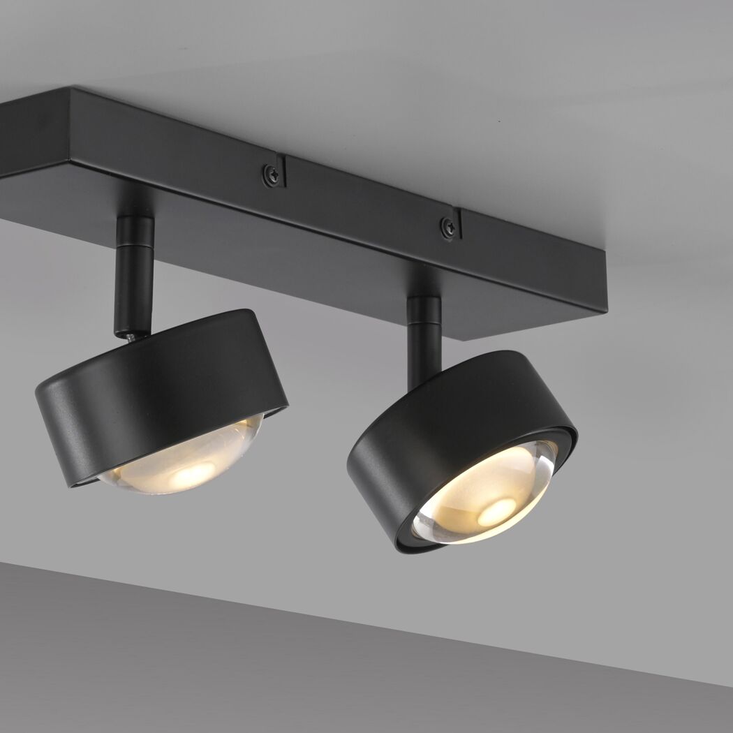 LED-Spot 'Kulu' 2-flammig mit warmweißem Licht an der Decke.
