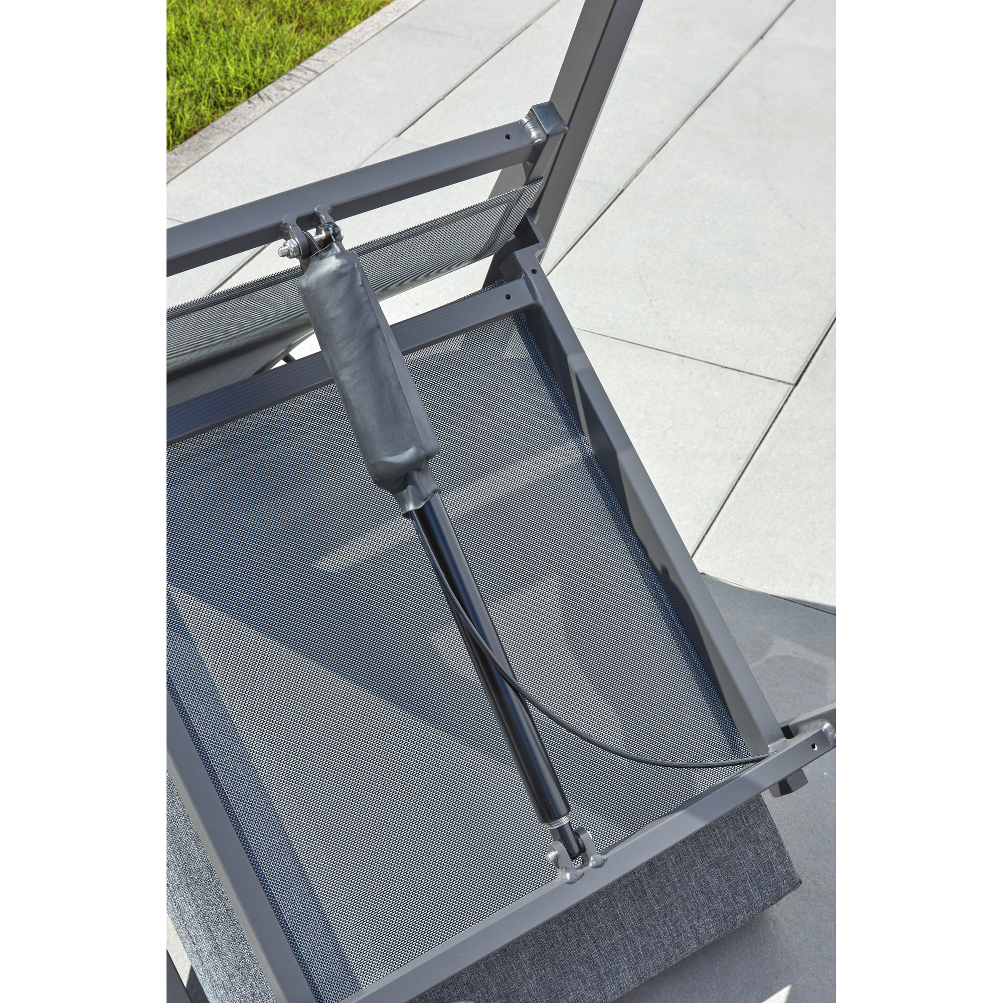 Gartenstuhl mit Hocker 'Romina' schwarz 59 x 105 x 70 cm