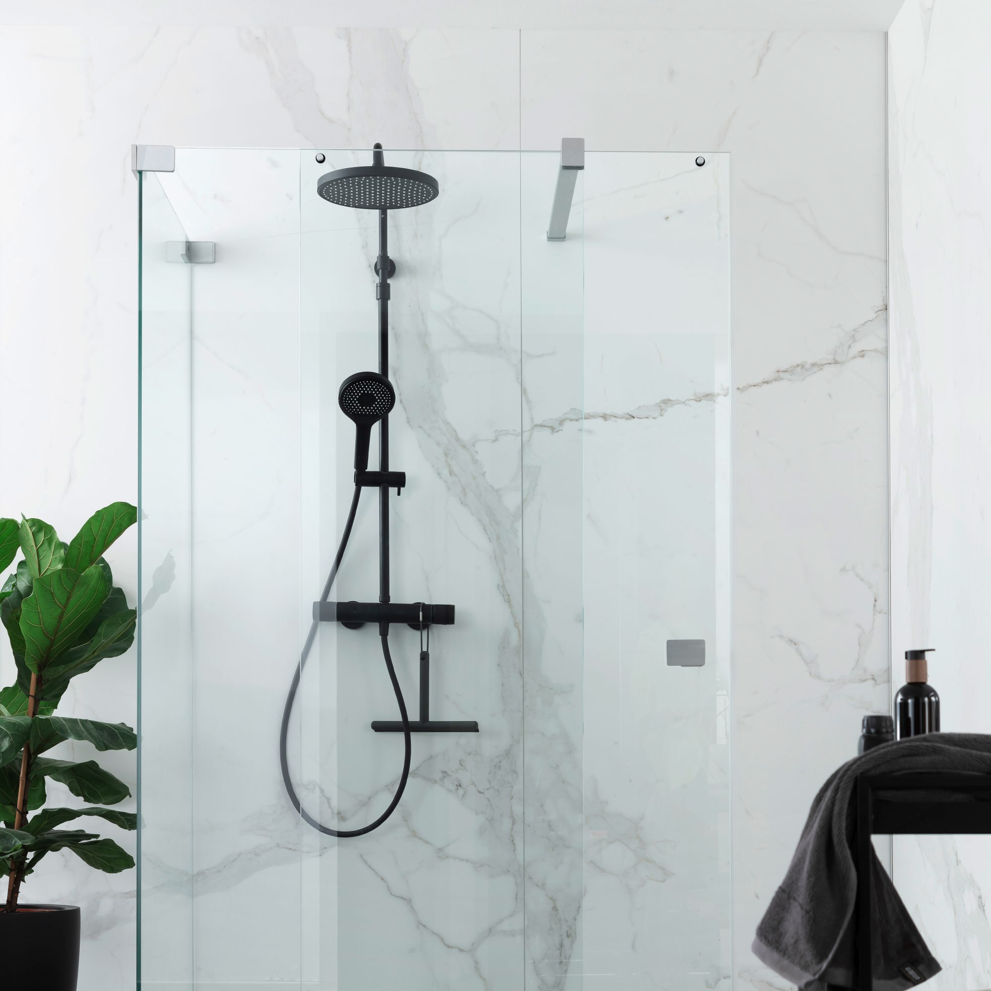 Duschsystem 'Glaia' mit Thermostat mattschwarz