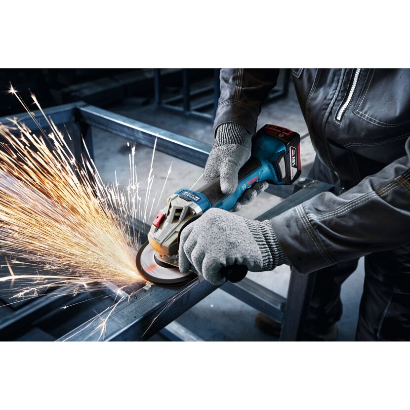 Akku-Winkelschleifer 'GWS 18V-8 Professional' 1100 W mit 2 Akkus und L-BOXX