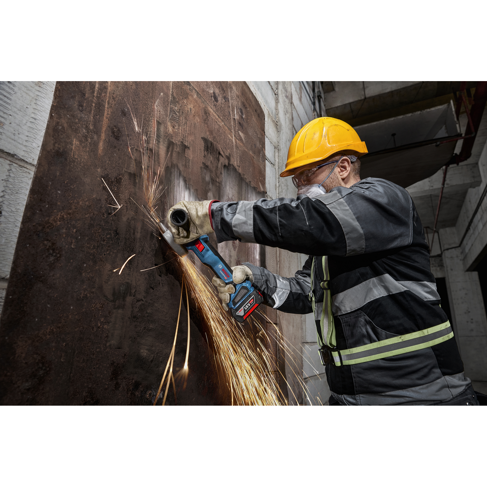 Akku-Winkelschleifer 'GWS 18V-11 Professional' 1100 W in L-BOXX