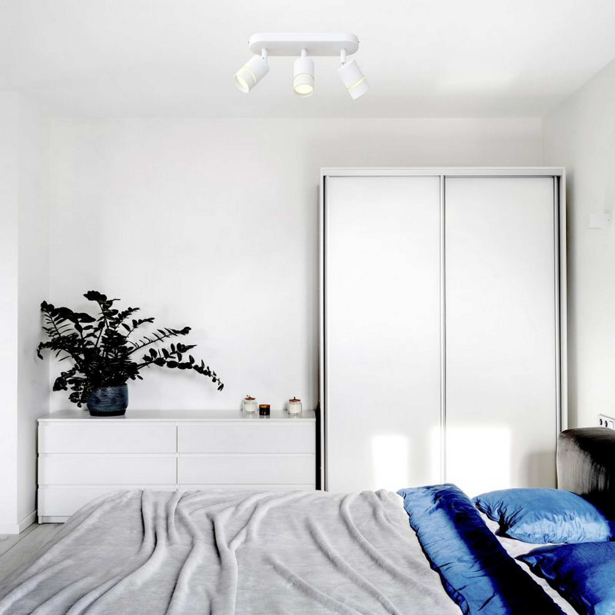 LED-Wohnraumstrahler 'Nalo' 3-flammig weiß