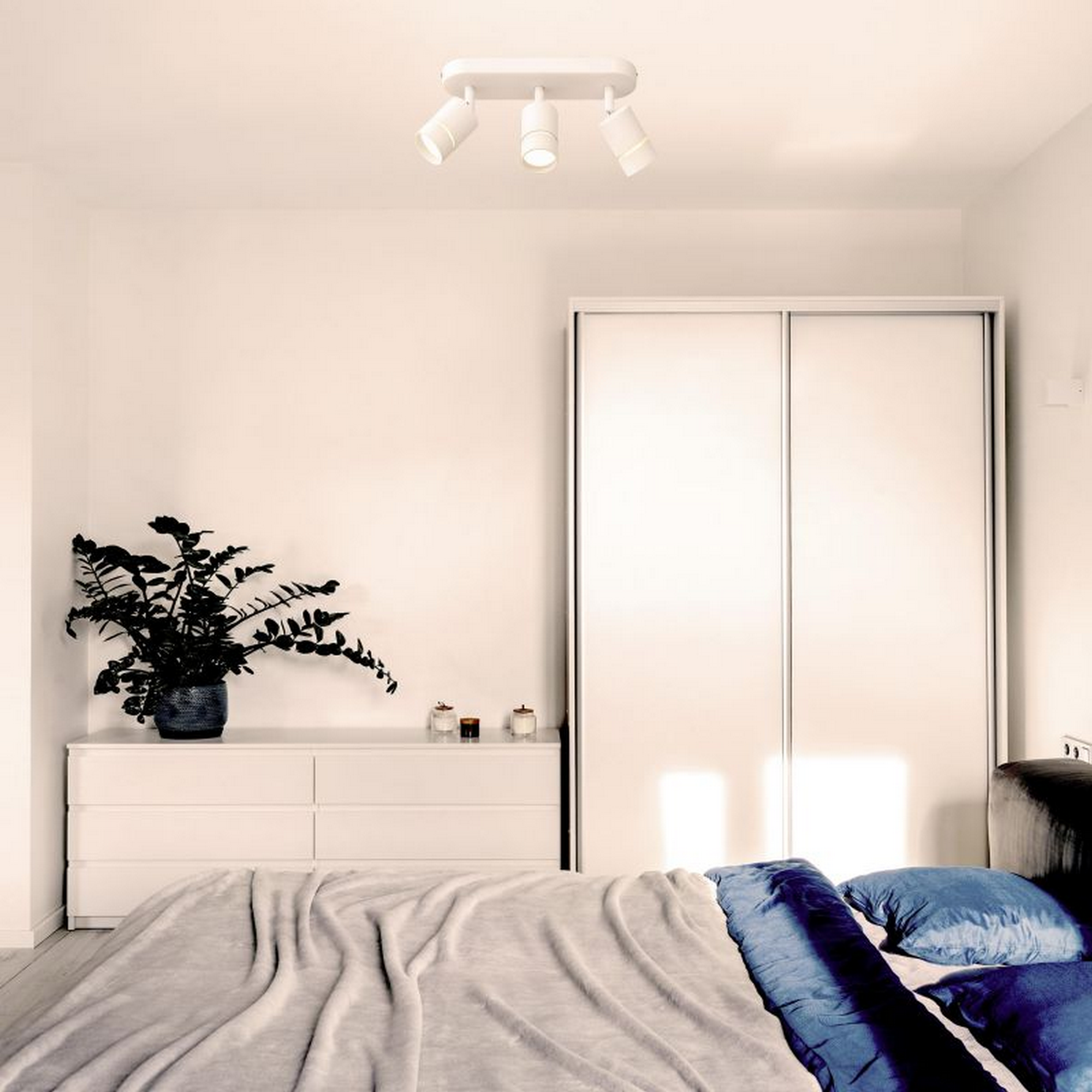 LED-Wohnraumstrahler 'Nalo' 3-flammig weiß