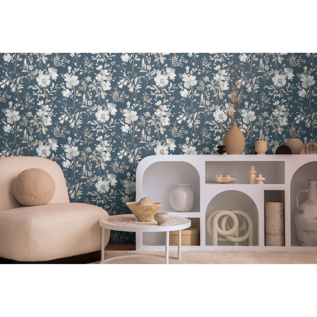 Vliestapete 'CosmoLiving by Cosmopolitan' Blüten dunkelblau 10,05 x 0,53 m