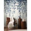 Vliestapete 'CosmoLiving by Cosmopolitan' Hanging Garden Blätter blau/weiß 3-teilig 1,59 x 2,8 m