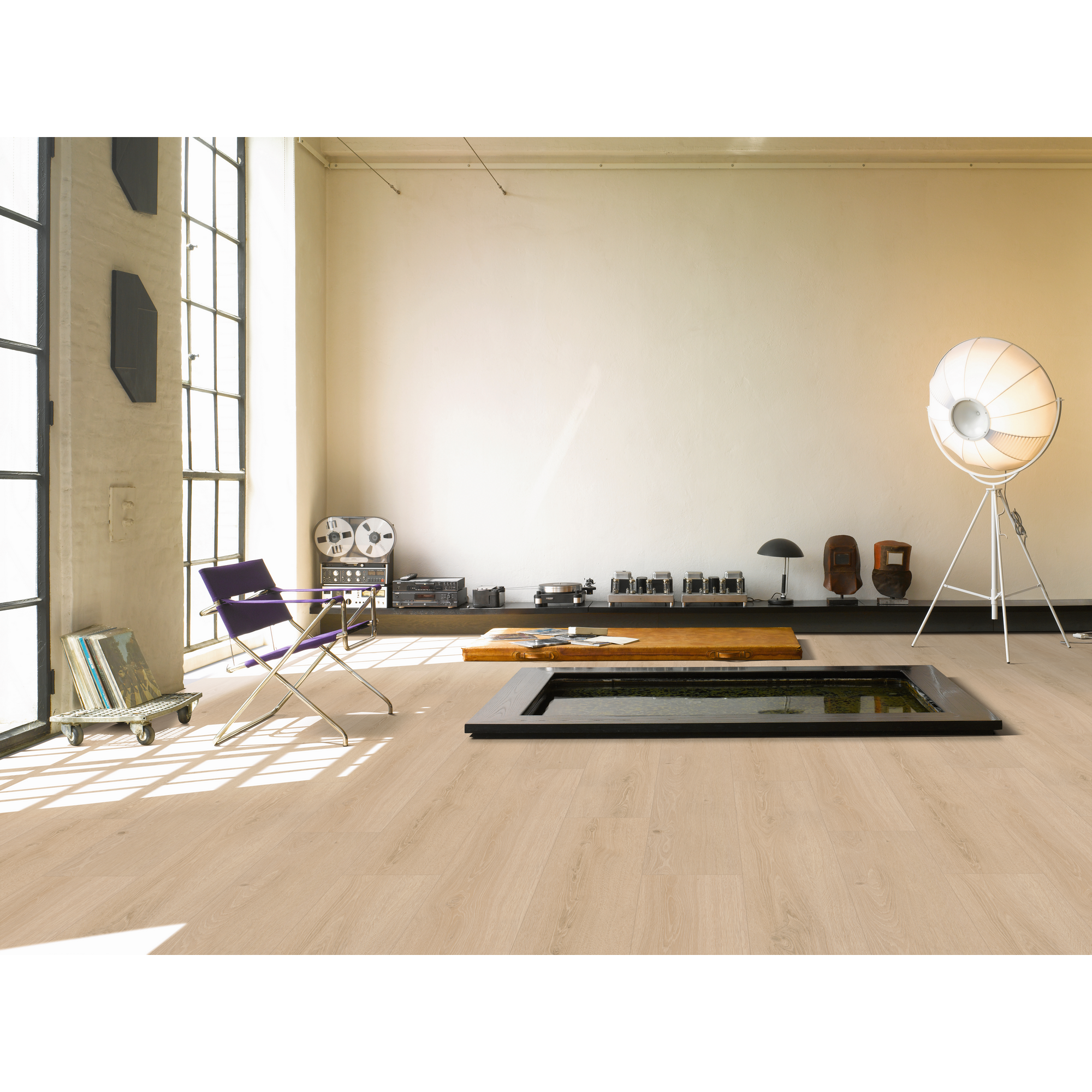 Designboden 'Basic 5.3' Eiche Studioline braun geschliffen 5,3 mm