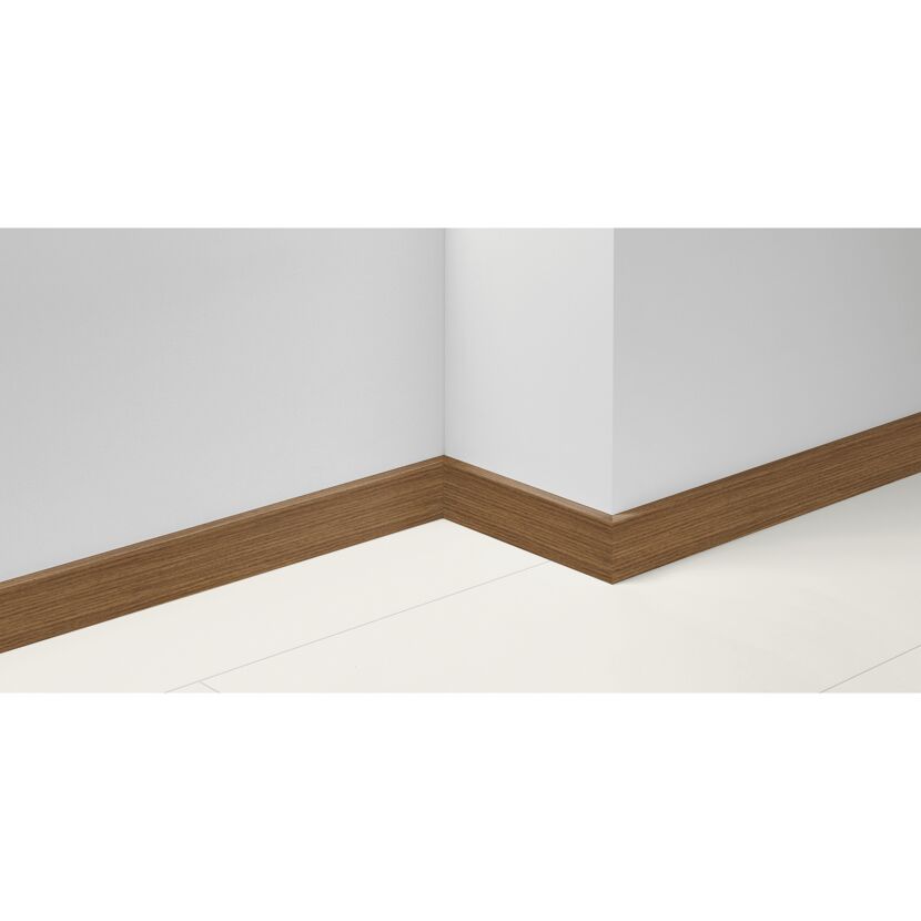 Sockelleiste 'SL 3' Eiche D046 2200 x 16 x 40 mm