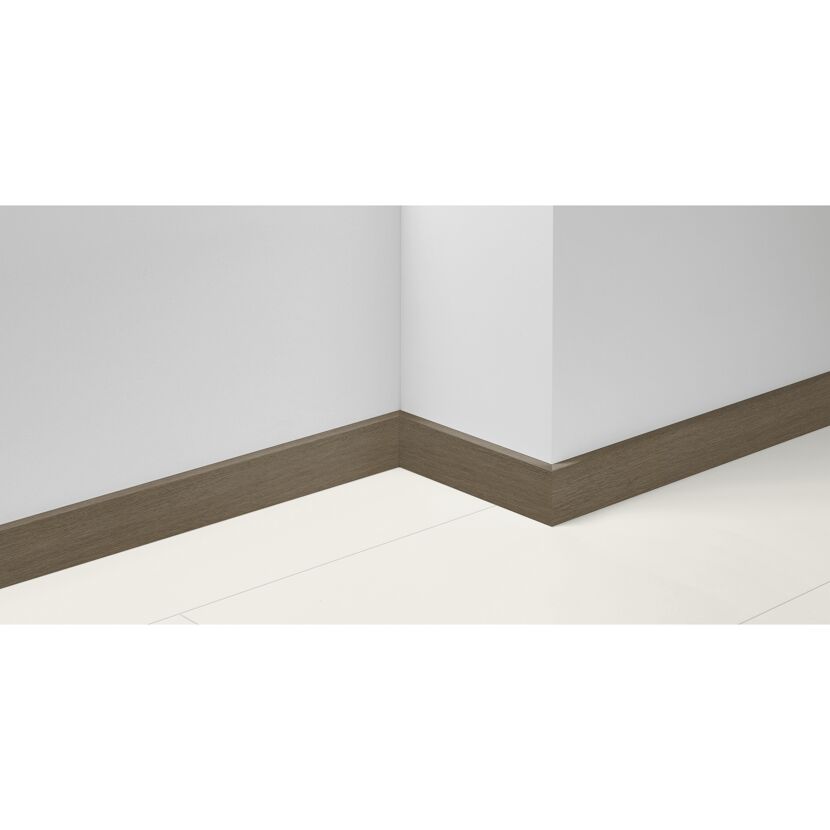 Sockelleiste 'SL 3' Eiche D140 2200 x 16 x 40 mm