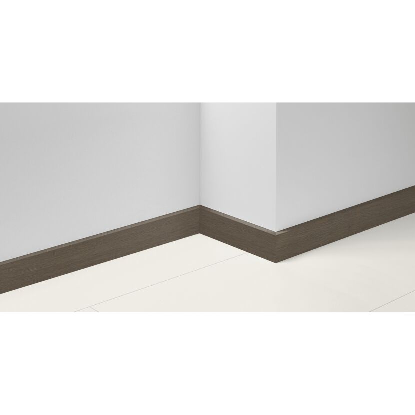 Sockelleiste 'SL 3' Eiche D143 2200 x 16 x 40 mm