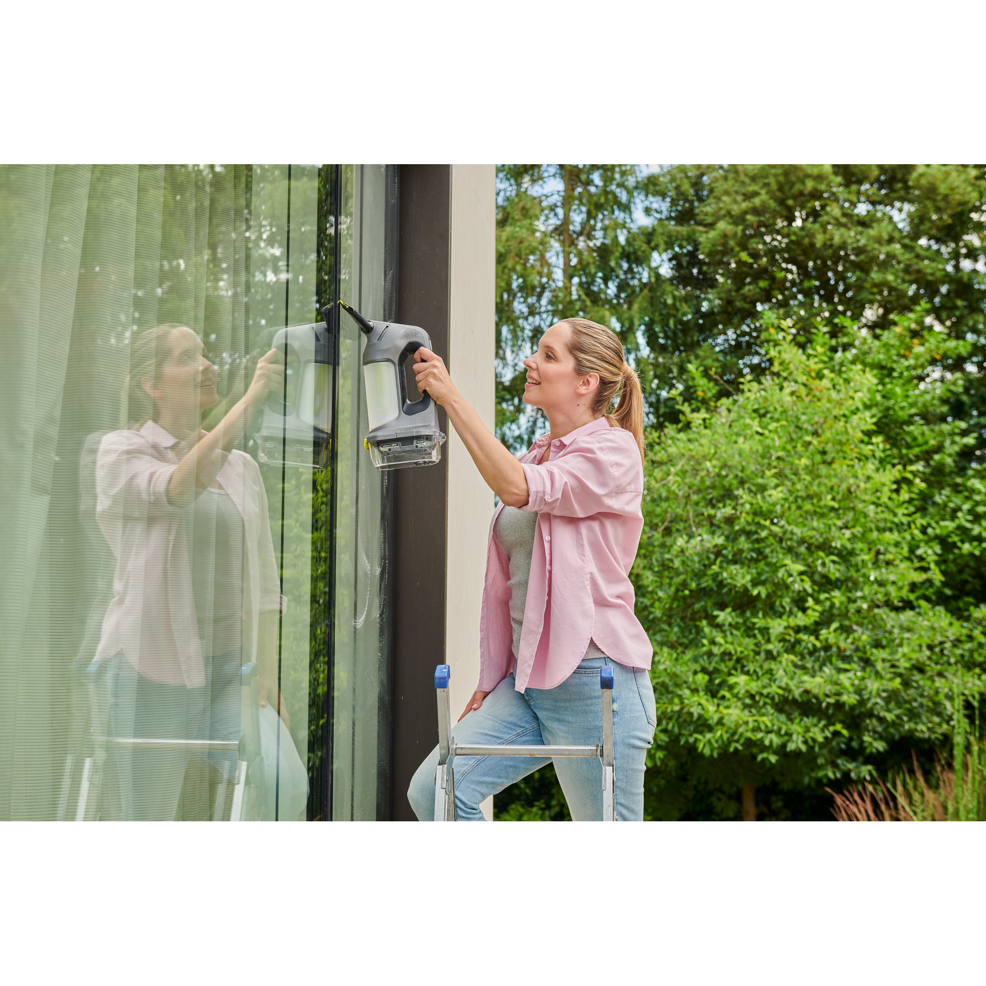 Akku-Fenstersauger 'One+ RWV18-0' 18 V inklusive Sprühflasche und Mikrofasertuch ohne Akku und Ladegerät